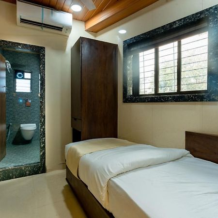 Hotel Empire - Near Mumbai International Airport Exterior foto