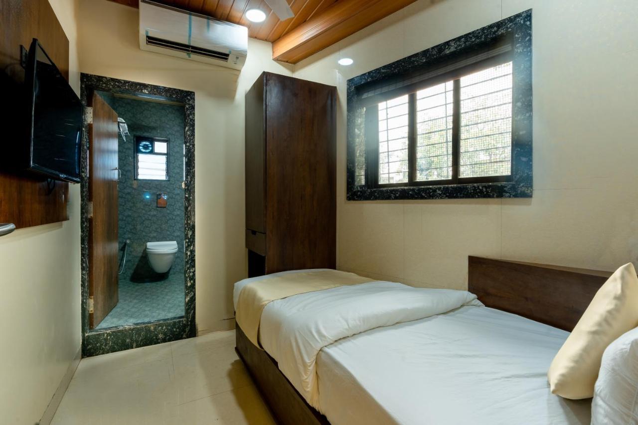Hotel Empire - Near Mumbai International Airport Exterior foto